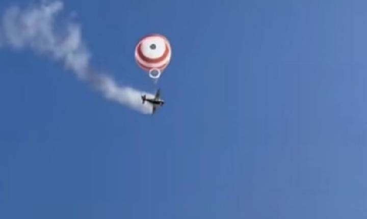 Avião pega fogo e cai em Mateus Leme