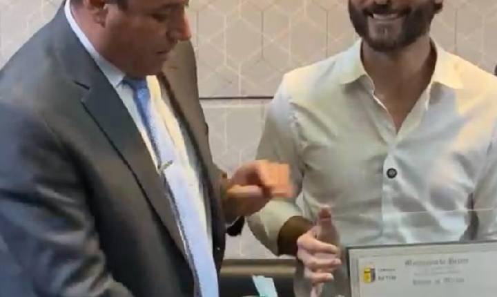Câmara homenageia secretário de Estado Marcelo Aro