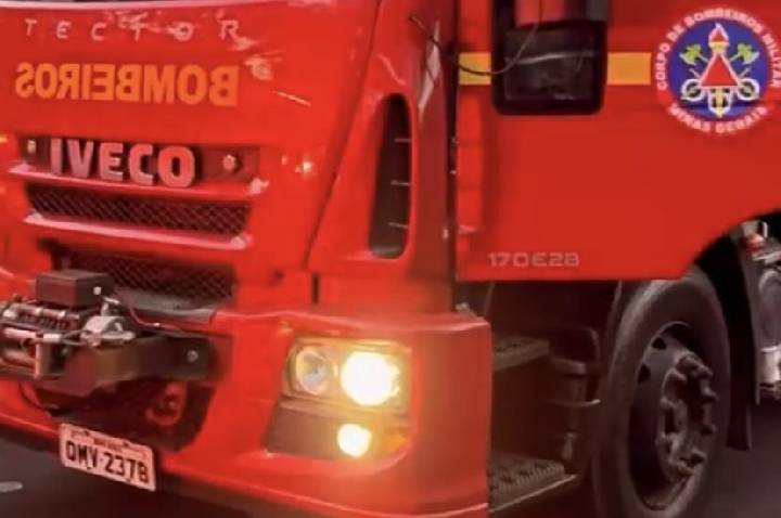 Homem ateia fogo na casa com a companheira dentro após agredi-la