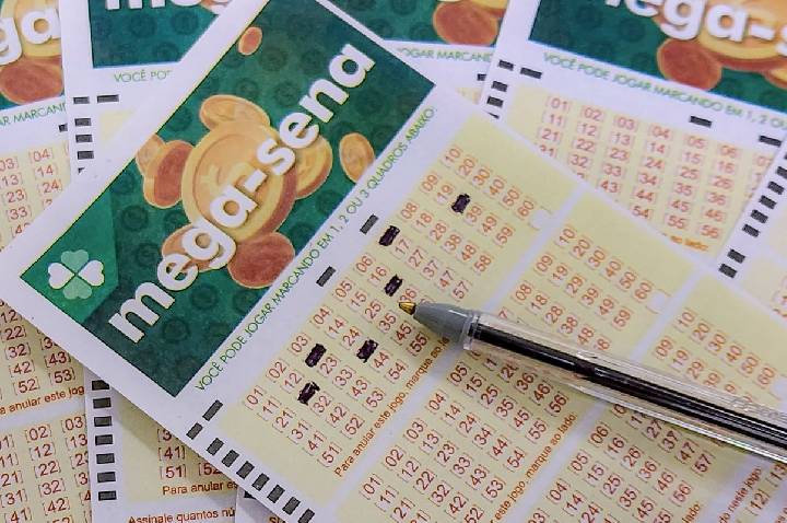 Mega-Sena acumula para R$ 135 milhões; confira as dezenas sorteadas