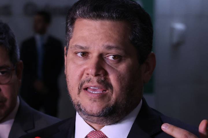 Senado deve votar PEC da aposentadoria de agentes até 15 de julho