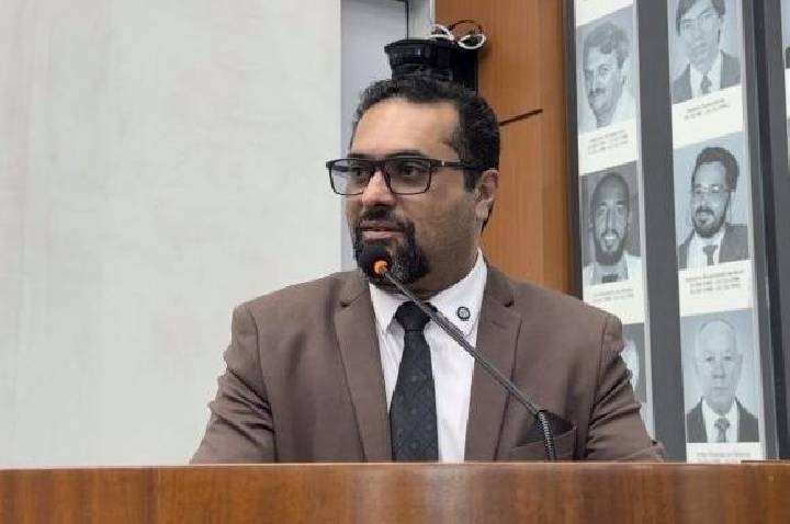 Vereador preso em Betim é levado para a Polícia Federal