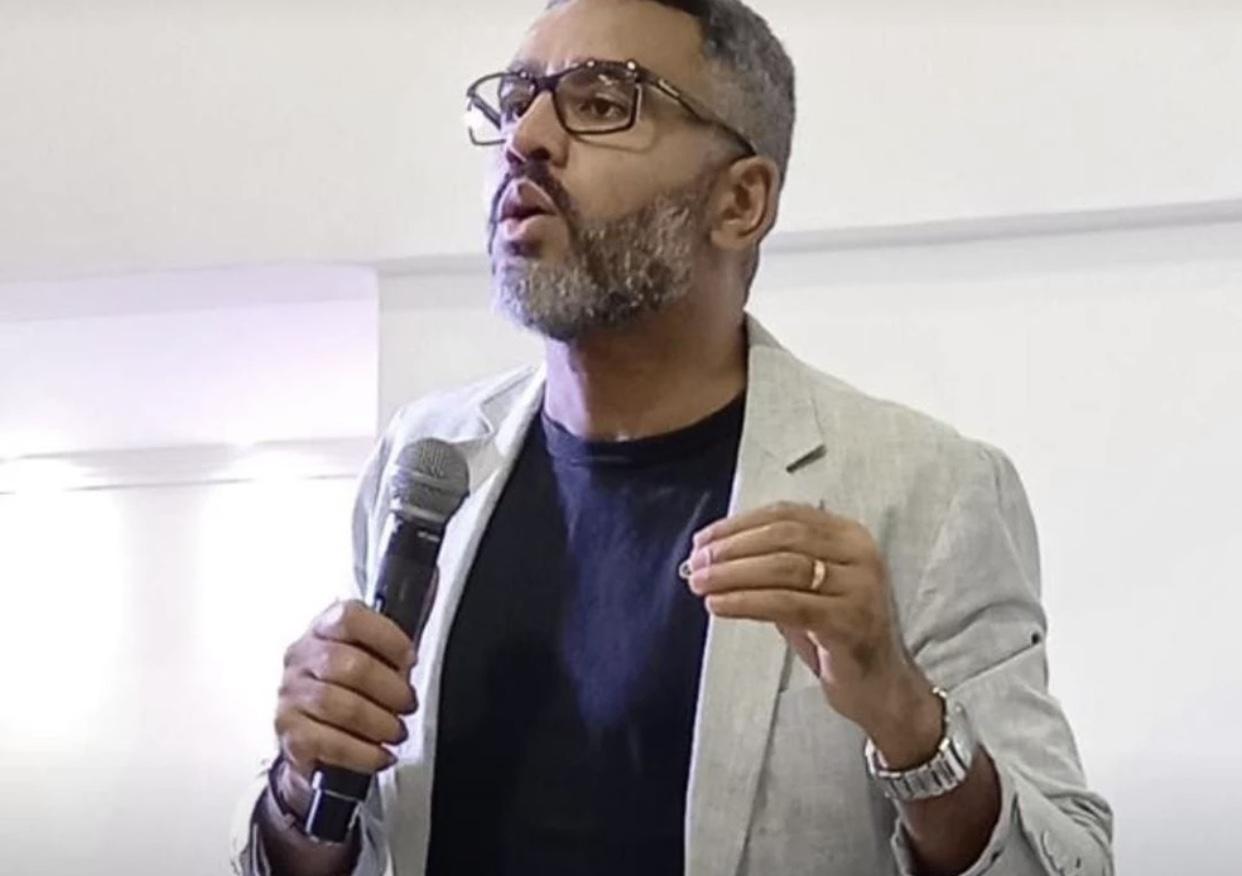 Após culto, pastor é assassinado com 6 tiros na porta de casa