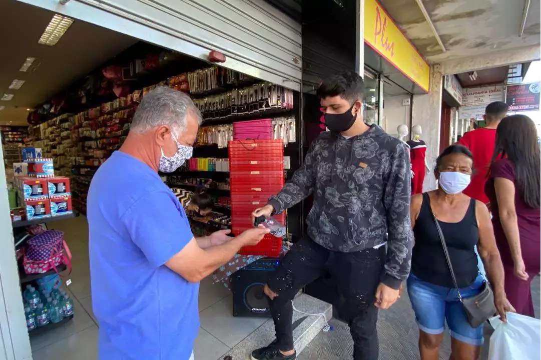 Betim restringe horário de comércio não essencial e proíbe atividades de lazer