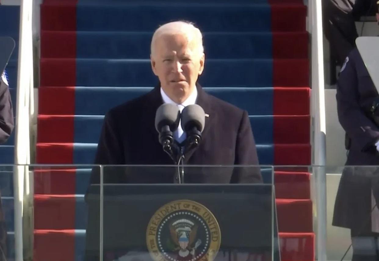 Em discurso de posse, Biden fala em união e faz promessas “diante de Deus”