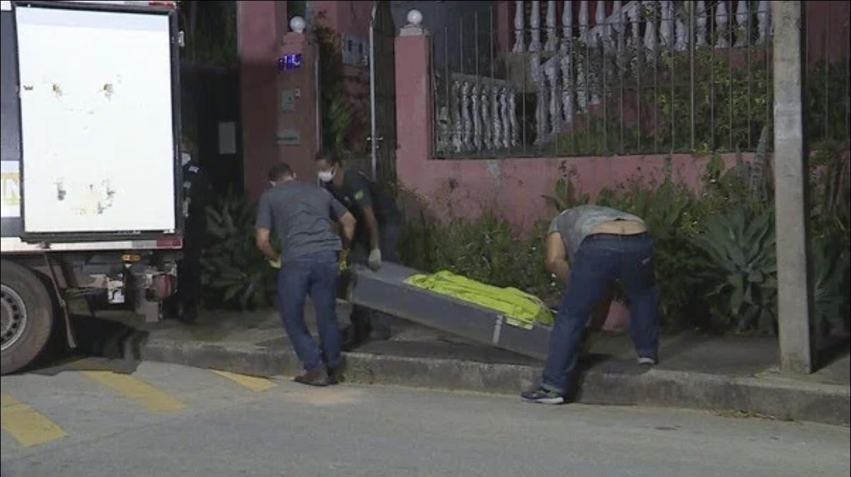 Pai e filho encontrados mortos dentro de casa em Betim