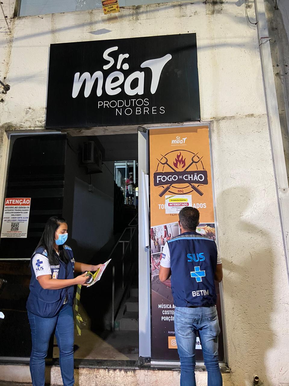 Prefeitura interdita cinco bares por descumprimento do decreto 42.451