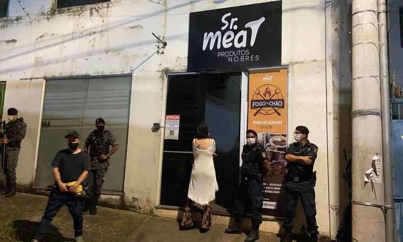 Proprietário de bar é autuado e zomba da fiscalização em Betim