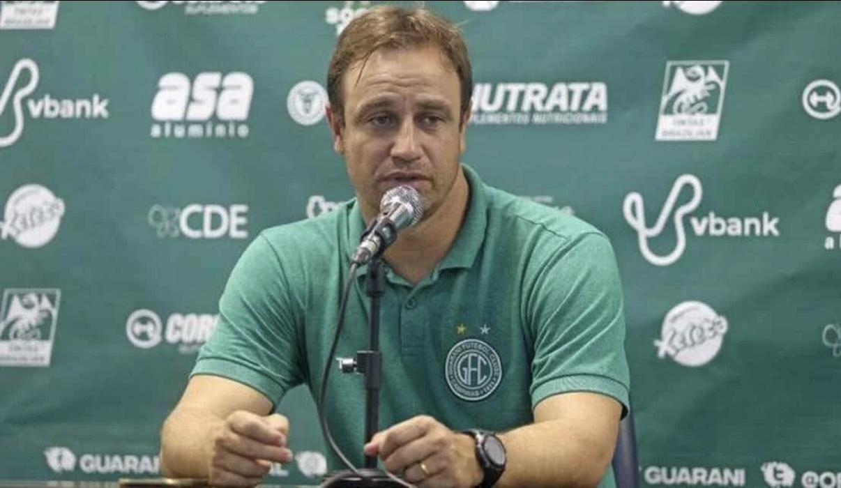 Sérgio Santos Rodrigues se reúne com Felipe Conceição e apresenta proposta para o treinador