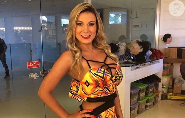 Andressa Urach x Igreja Universal: Modelo quer de volta os 2 milhões doados