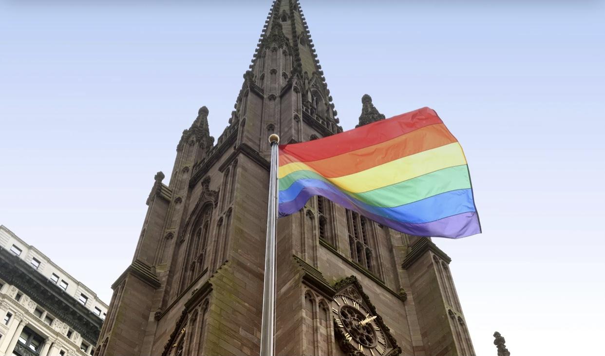 Ativistas LGBT monitoram e criam “certificação” de igrejas politicamente corretas