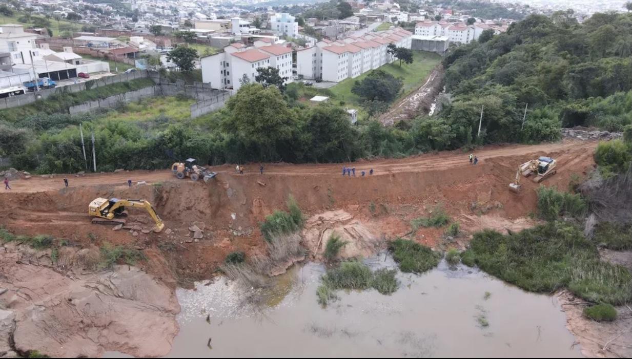 Prefeitura de Betim conclui obra em represa e autoriza retorno de famílias às casas