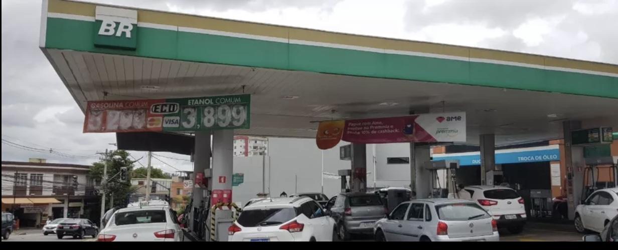 Presidente do sindicato anuncia fim da paralisação de 'tanqueiros' em Minas Gerais