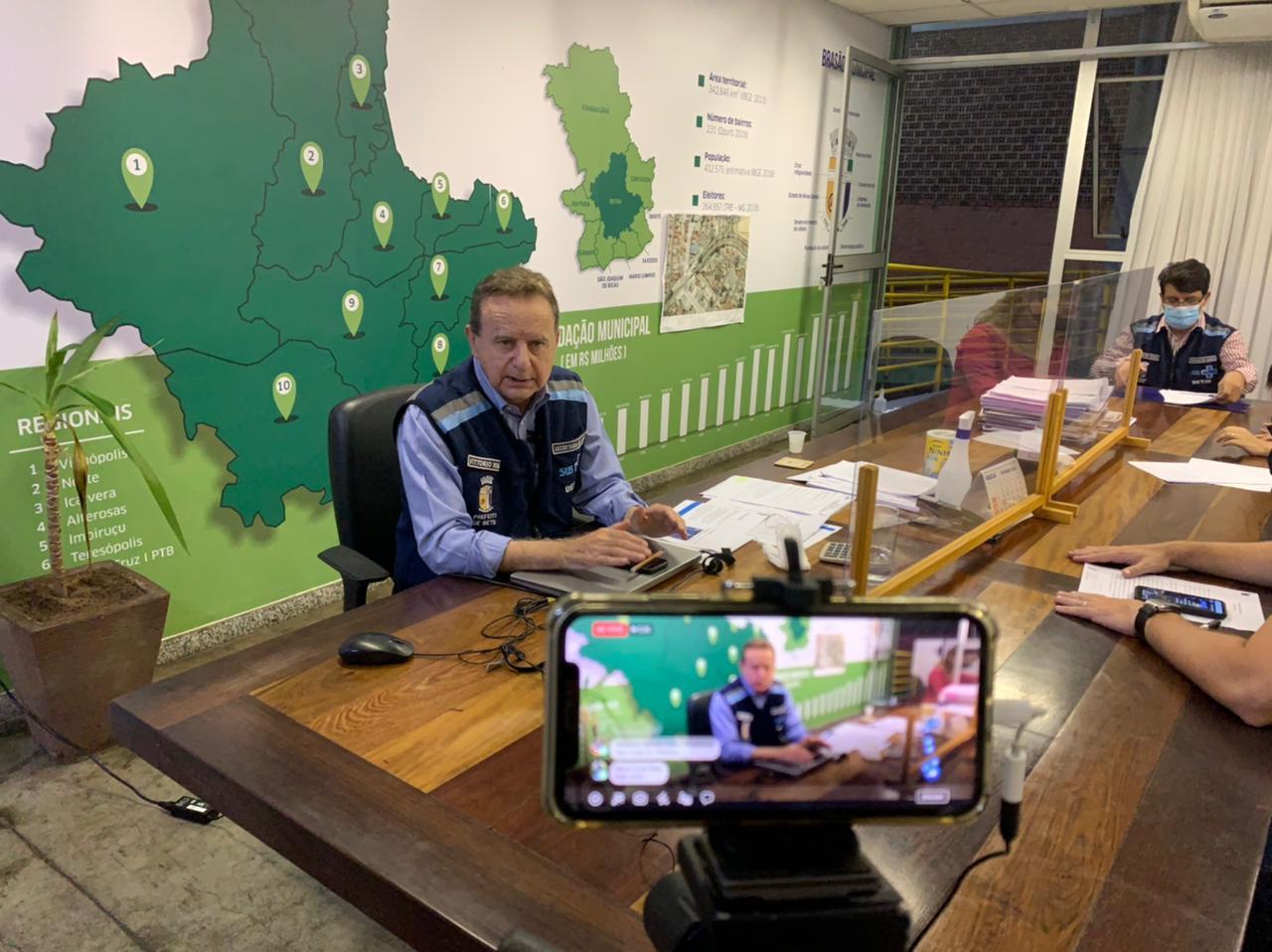 Betim anuncia a compra de 1,2 milhão de doses de vacina