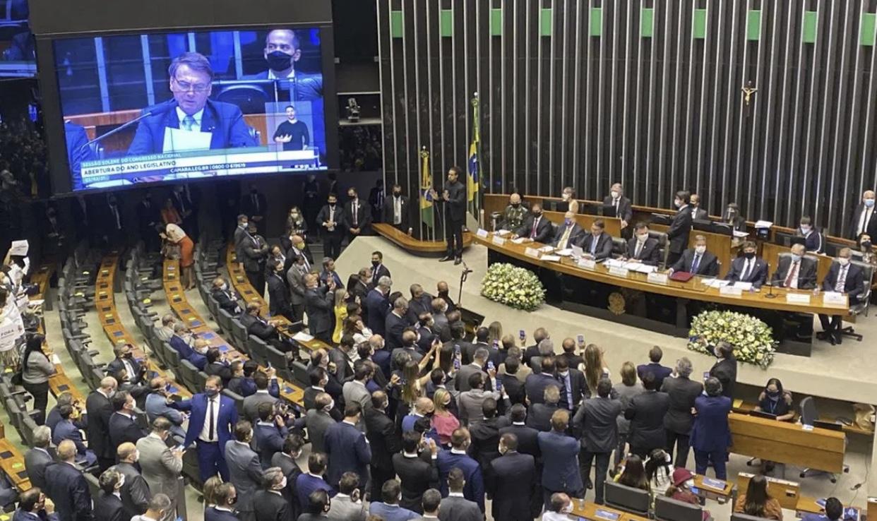 Congresso concede “perdão” de dividas de multas para igrejas