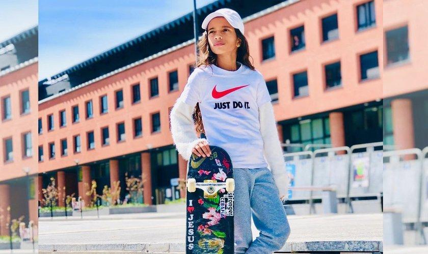 Medalhista olímpica aos 13 anos, Rayssa Leal costuma expressar sua fé em Jesus