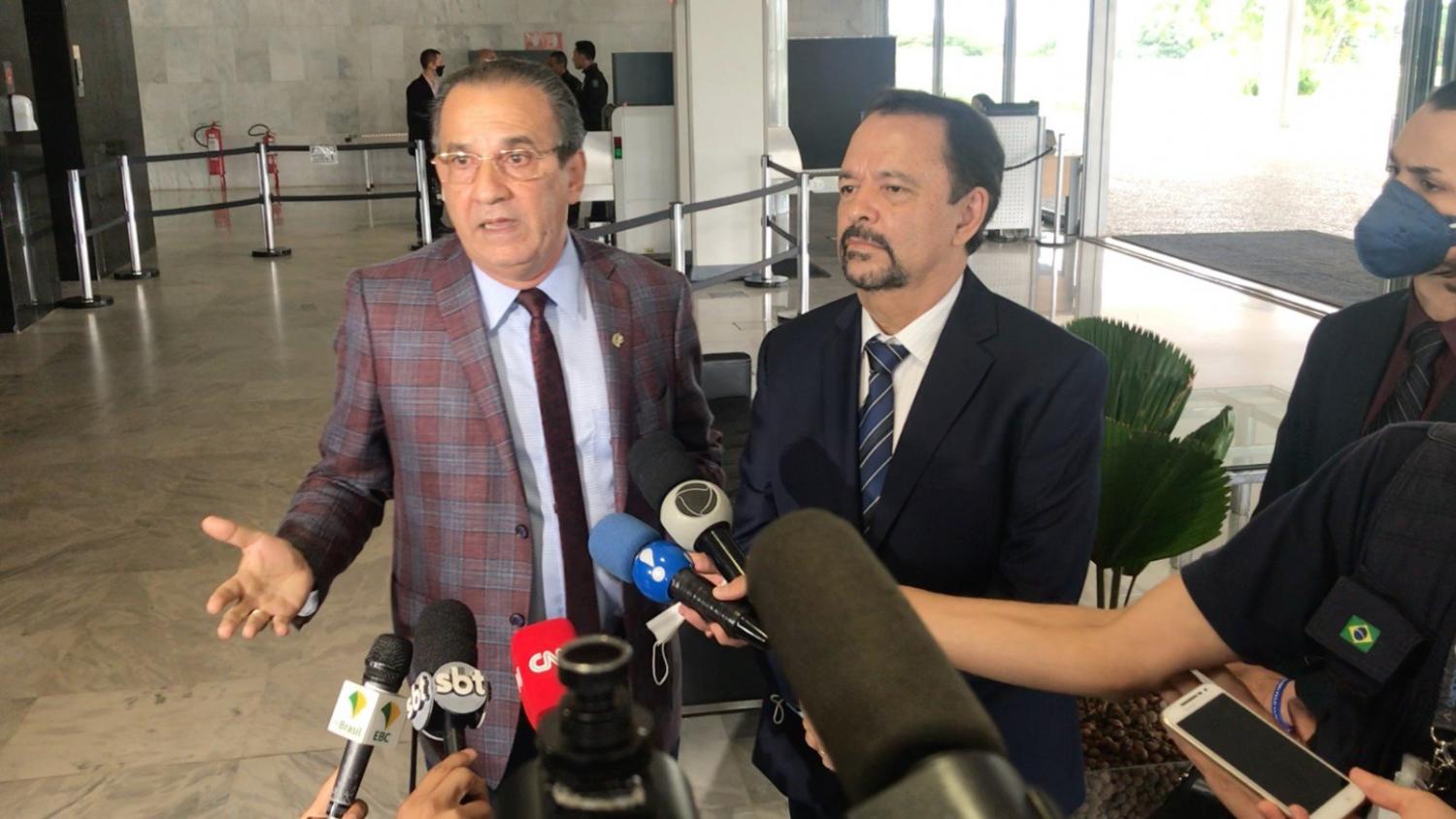 Relatório vazado da CPI mostra que Renan Calheiros quer indiciar Malafaia