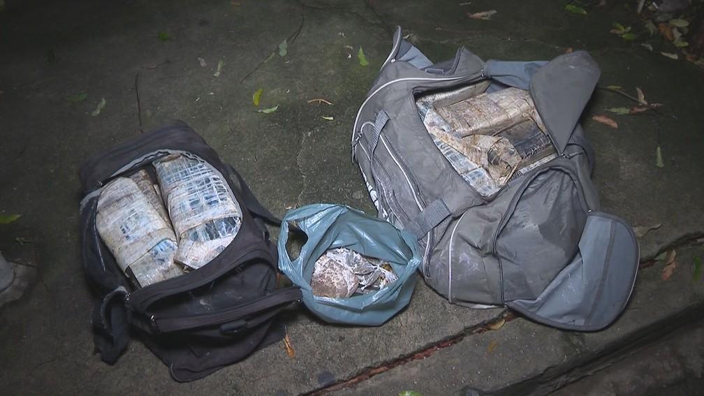 Polícia Militar apreende mais de 40 kg de maconha com dupla de adolescentes em Betim