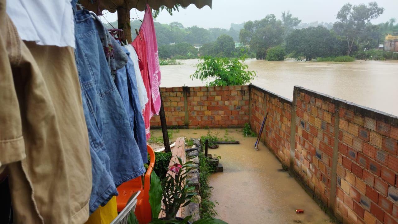 Chuvas causam transtornos em Betim