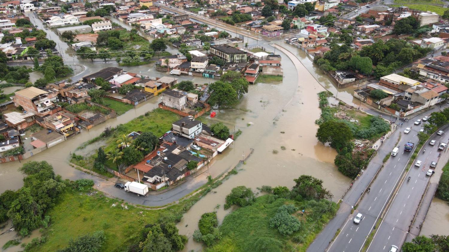 Defesa Civil registra mais de 800 chamadas até a tarde de hoje