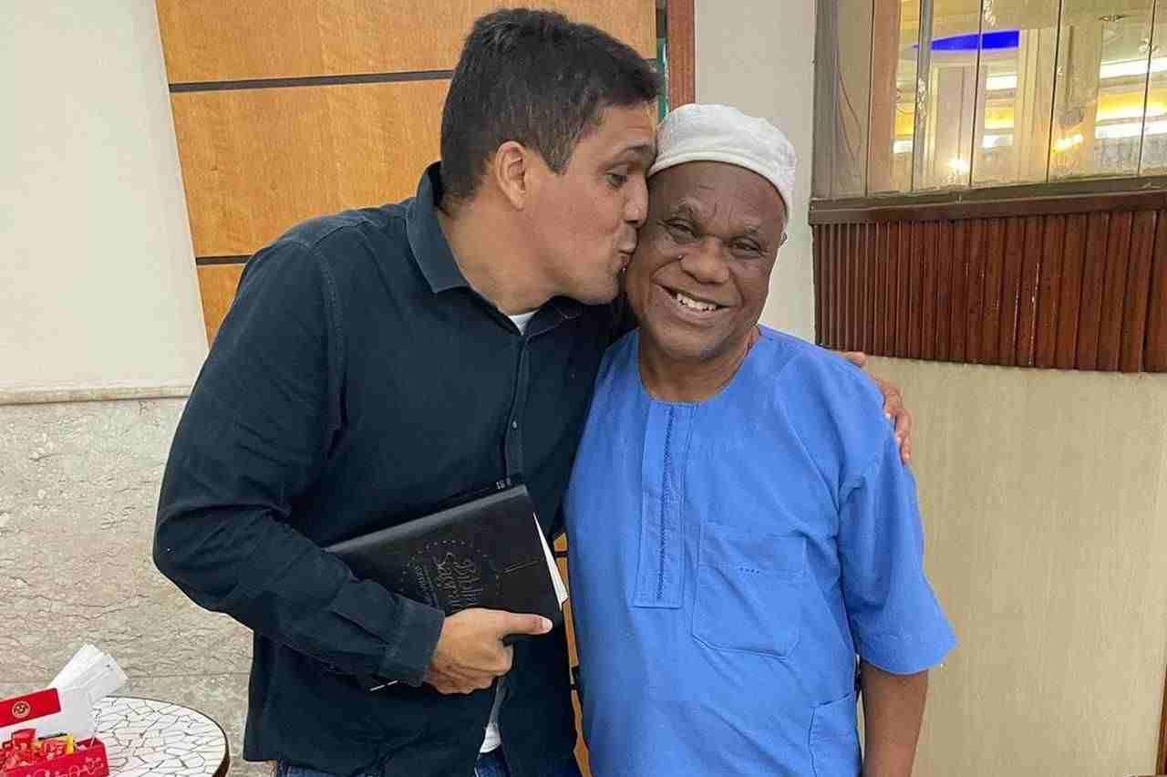 Daciolo apoiará babalaô Ivanir dos Santos para o Senado