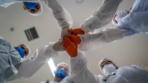 EDITORIAL - A luta contra o avanço da Covid