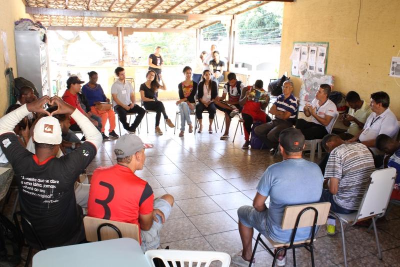 Ações do Centro Pop são reforçadas para atender a população em situação de rua nesse calorão