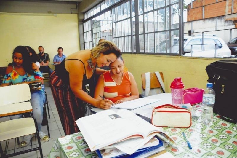 Matrículas para modalidade presencial da EJA em Betim abrem no próximo dia 2