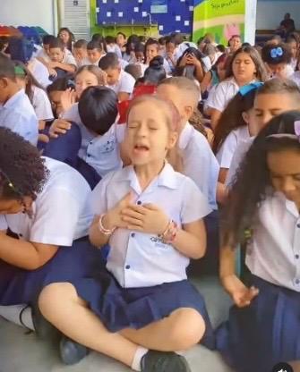 Escola cristã no Rio promove ação contra Halloween e ensina sobre a “Luz de Cristo”