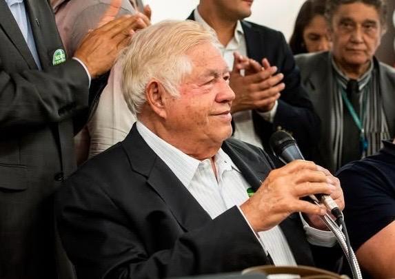 Ex-governador de Minas Gerais, Newton Cardoso, é cremado em Contagem