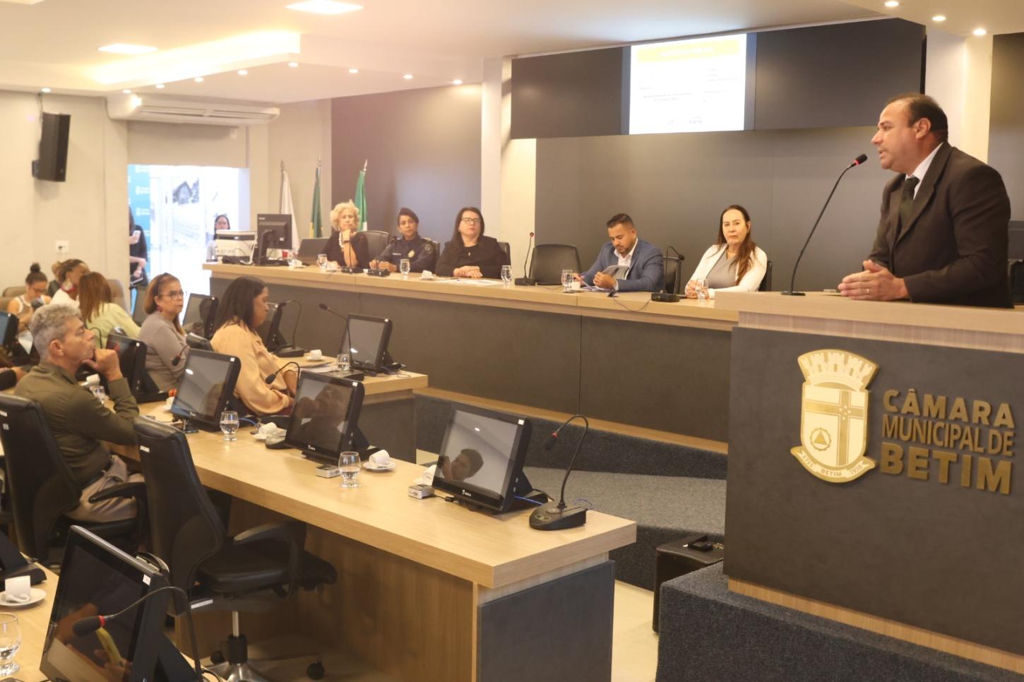 Audiência Pública debate violência contra mulheres e crianças em Betim