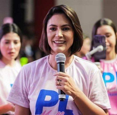 Possível candidatura de Michelle Bolsonaro ganha força na direita