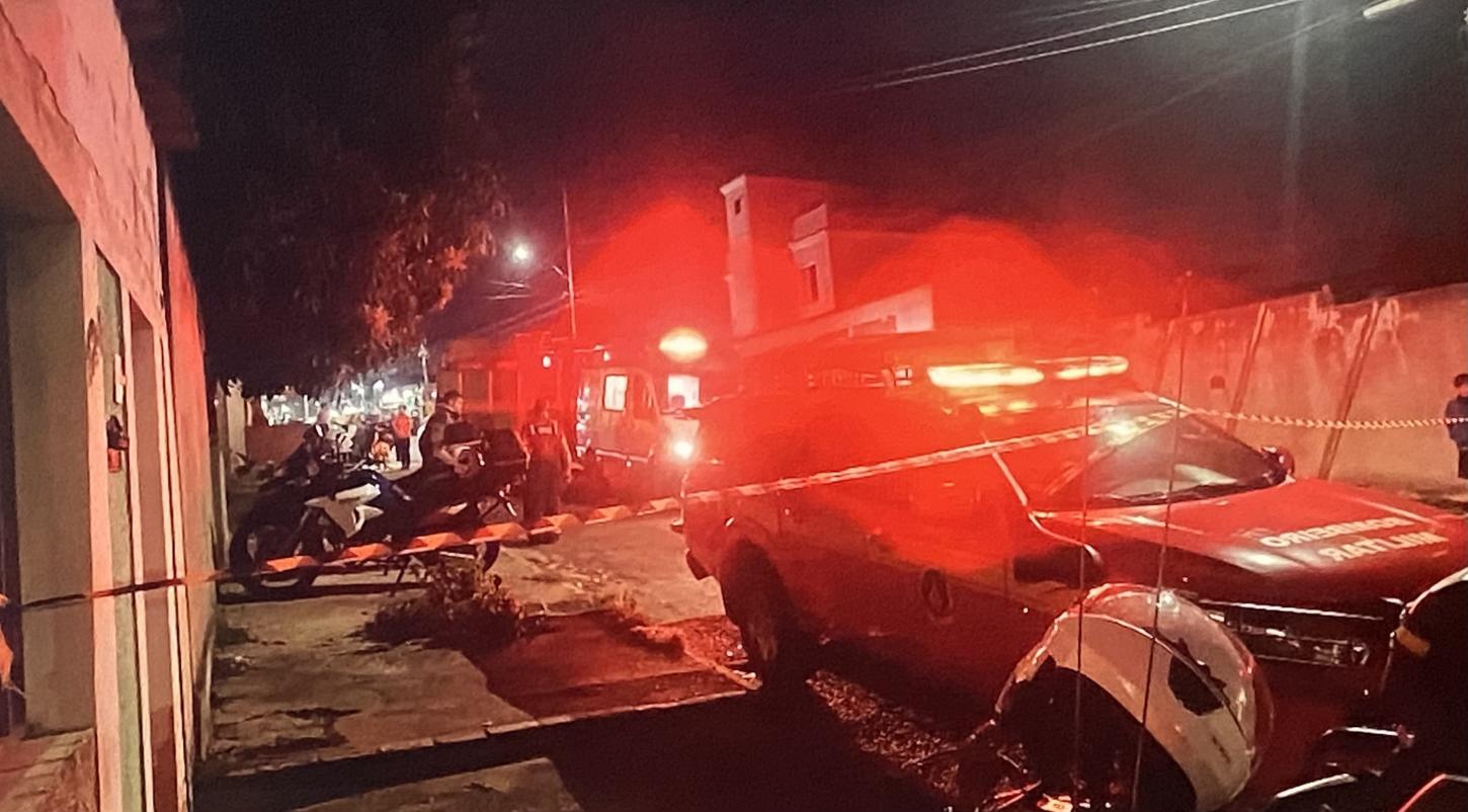 Incêndio mata criança e deixa mãe ferida em estado grave