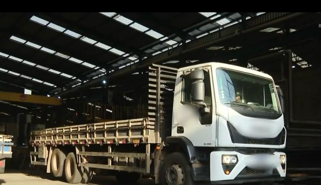 Empresário de Betim sofre prejuízo de quase R$ 400 mil com transferência fraudulenta de caminhão