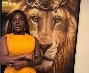 Jojo Todynho inicia preparação para batismo com estudos de discipulado