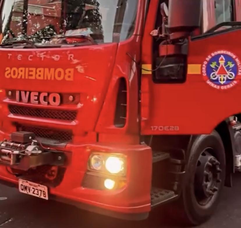 Homem ateia fogo na casa com a companheira dentro após agredi-la