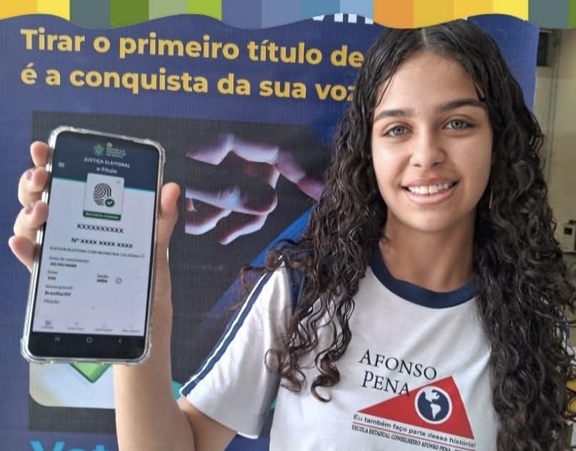 Jovem, chegou a hora: garanta seu título e participe das decisões do país