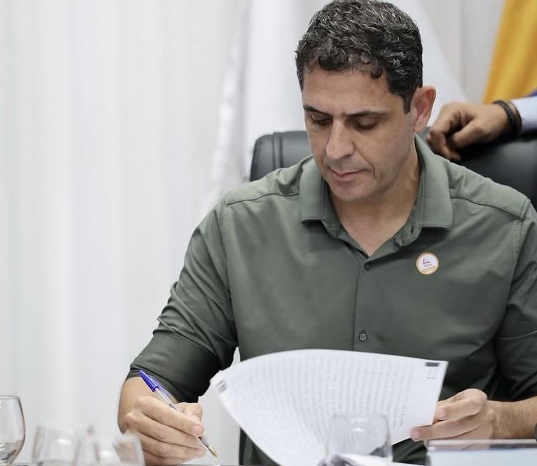 Prefeito de Betim anuncia desapropriação do Monte Carmo Shopping para novo Centro Administrativo